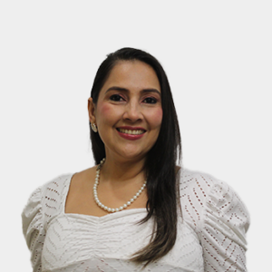 Foto tomada en primer plano donde aparece Jazmín Rocío García Merchán situada en el centro.