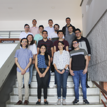 The School of Systems Engineering presents its research groups to the educational community and the general public. Photo taken at the School of Systems Engineering, general shot of one of the research groups of the school, a group of people posing for the photo.